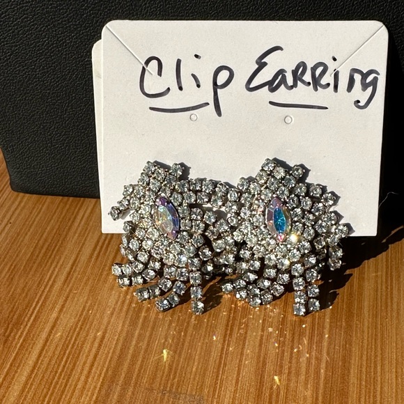 Aurora Borealis crystal Fringe Earrings clips onscircs 1960 - Picture 3 of 6